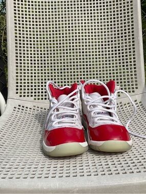 Jordan 11 Retro Cherry 2.5Y
